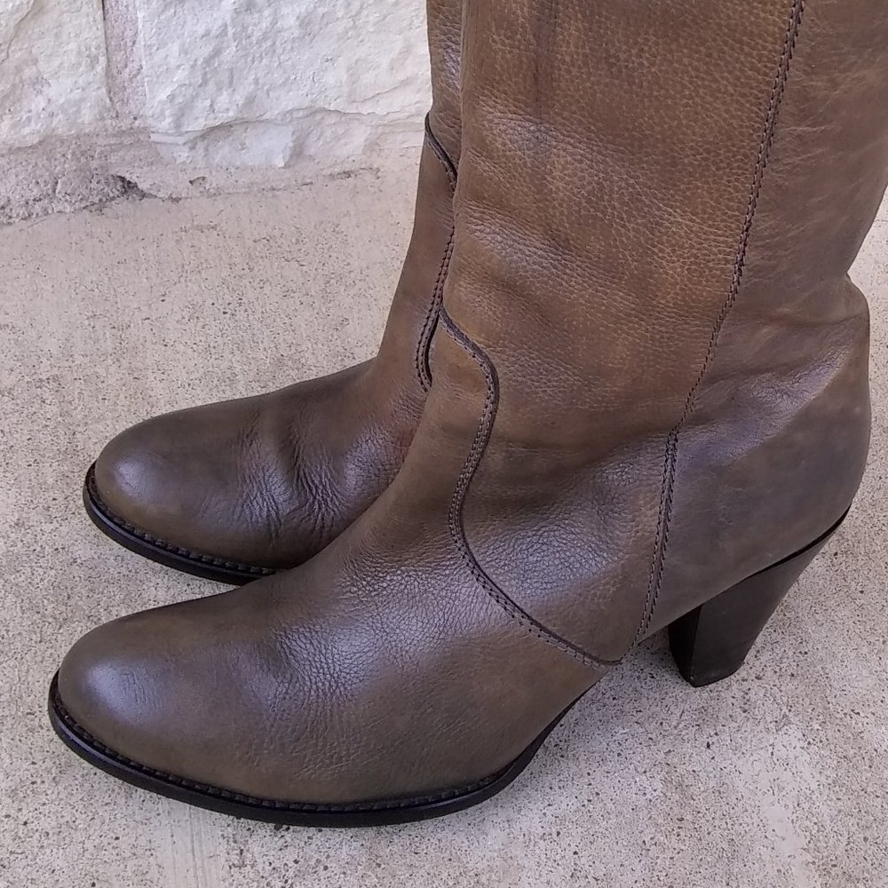 Size 9.5 Davos Gomma Brown Italian Leather Tall Heeled Boots